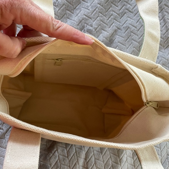 G H Bass Cream and Green Small Purse - Picture 5 of 9